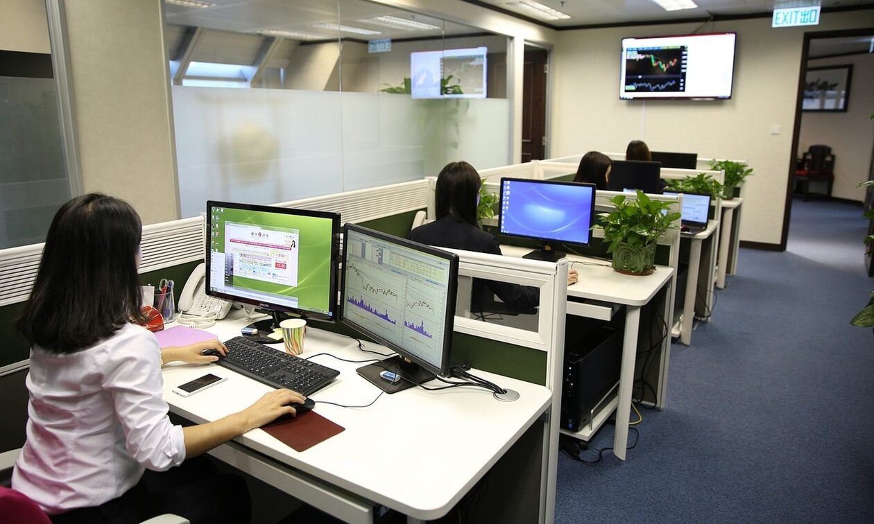 Κοινωφελής εργασία: Παράταση στο πρόγραμμα για 25.000 εργαζομένους – Δείτε το ΦΕΚ