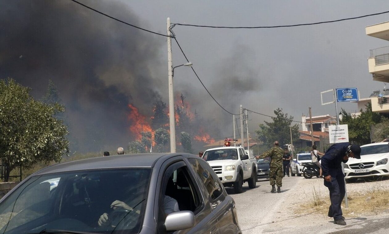 Ποιοι δρόμοι είναι κλειστοί λόγω της πυρκαγιάς στην Πάρνηθα