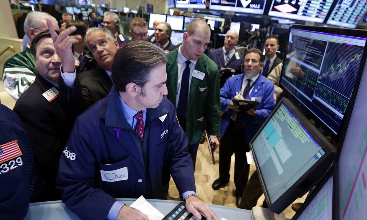 Νευρικότητα και πτώση στη Wall Street – Αβεβαιότητα για τις επόμενες κινήσεις της Fed
