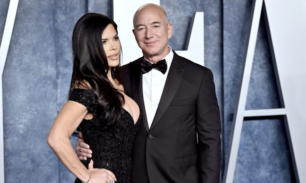 Επιμένει ελληνικά ο Τζεφ Μπέζος: Παραθερίζει με την αρραβωνιαστικιά του στο Πόρτο Χέλι