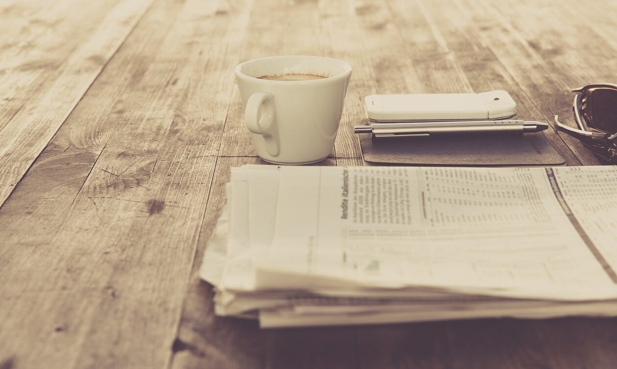 Συντάξεις και ηλεκτρικό ρεύμα στα πρωτοσέλιδα των εφημερίδων