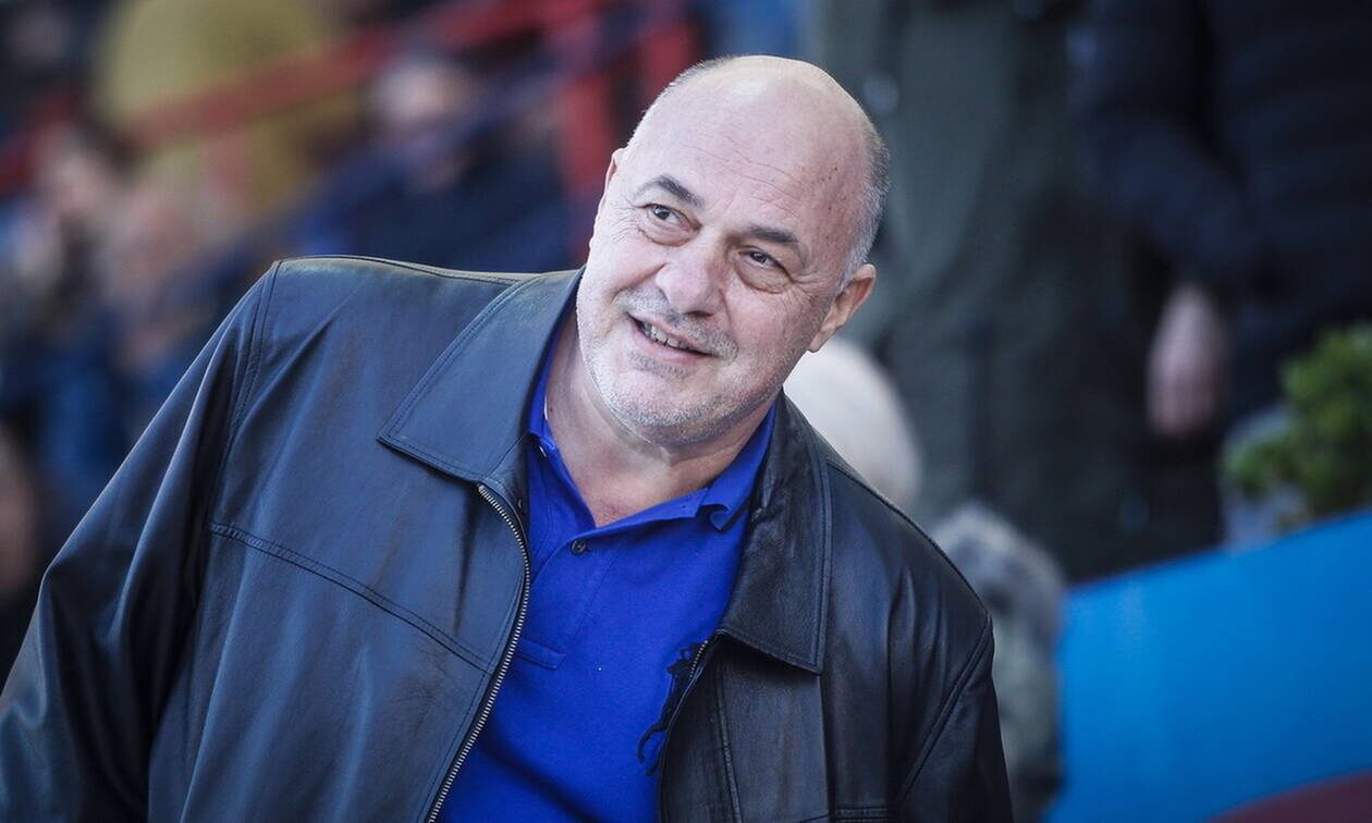 Αχιλλέας Μπέος: «Είναι «Τόφαλος», τρώει εφτά σοκολατάκια την ώρα» – Σάλος από τις νέες δηλώσεις