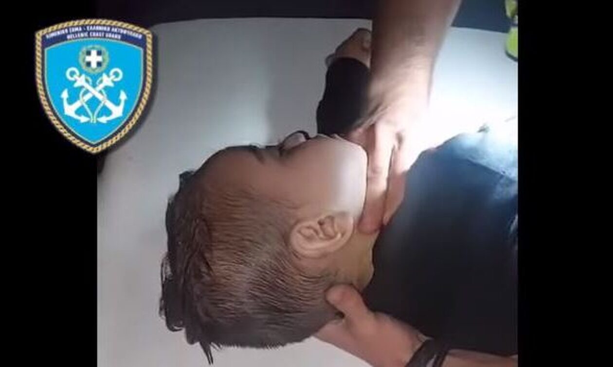 Σάμος: Δραματική διάσωση βρέφους με ΚΑΡΠΑ από το Λιμενικό – Συγκλονιστικό βίντεο ντοκουμέντο