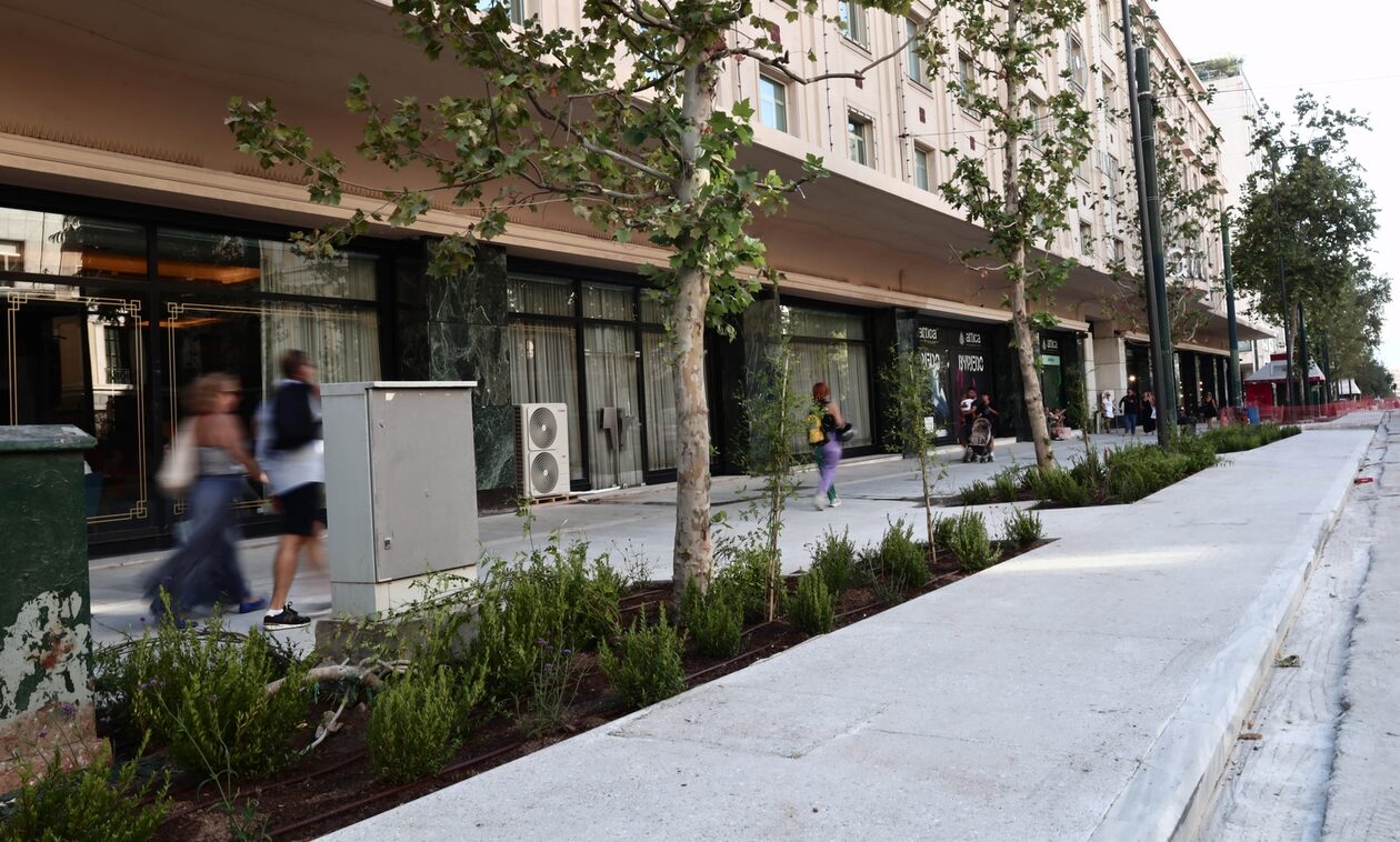 Δήμος Αθηναίων: Καμία άδεια για τραπεζοκαθίσματα στη νέα Πανεπιστημίου