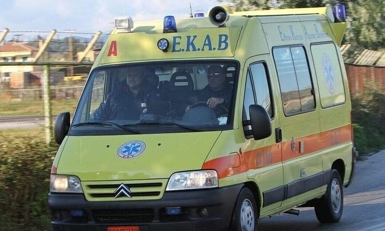 Τήνος: Οι γονείς βρήκαν το παιδί πεσμένο στην αυλή – Μάχη των αστυνομικών για να το σώσουν