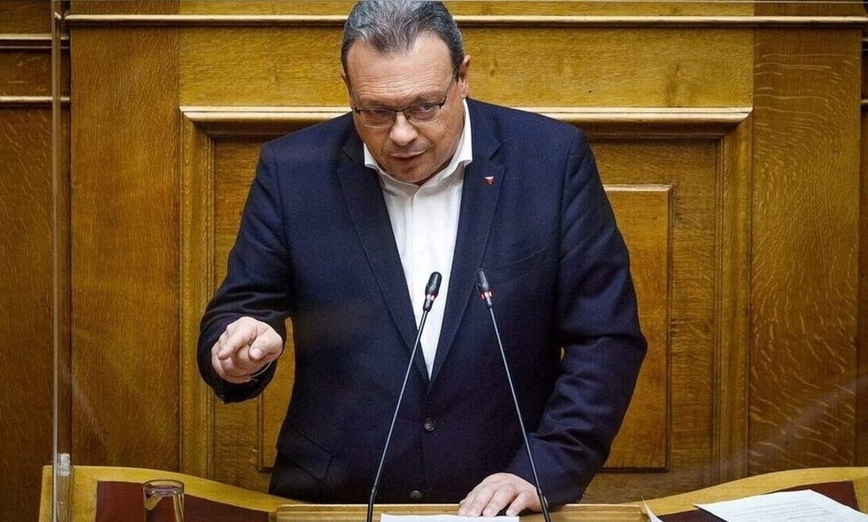 Live η συζήτηση των πολιτικών αρχηγών για τις φωτιές – Στο βήμα ο Σωκράτης Φάμελλος