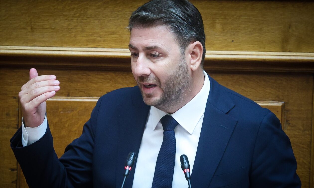 Φραστικό επεισόδιο Ανδρουλάκη – Μητσοτάκη στη Βουλή
