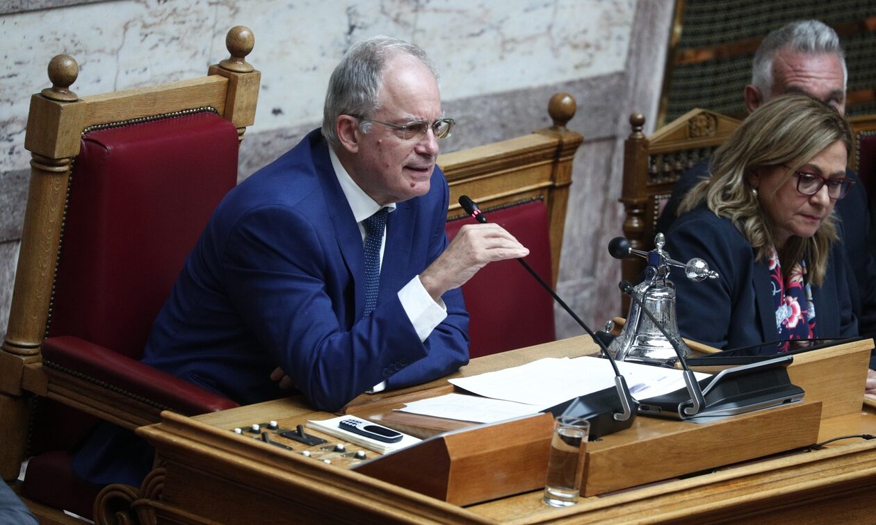 Τασούλας σε Βελόπουλο: Παριστάνετε τον γνώστη και παραβιάζετε τον κανονισμό