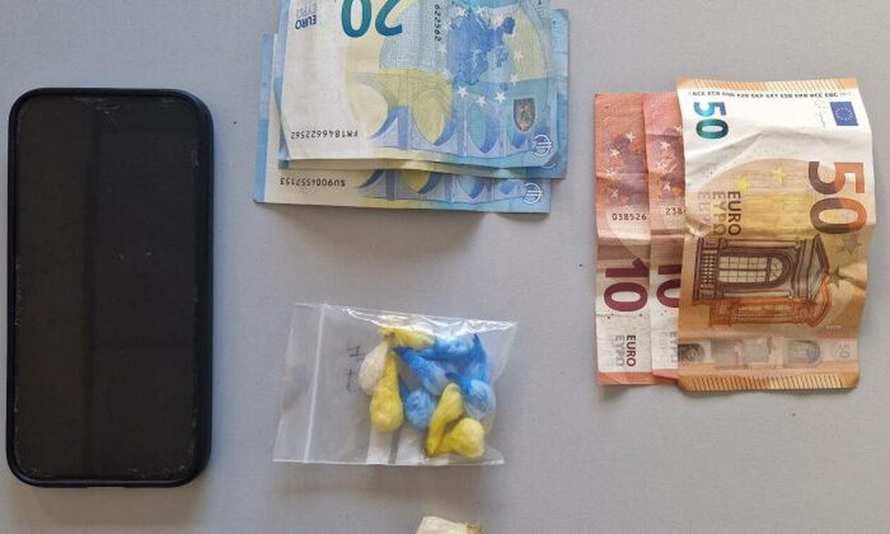 Χανιά: Χειροπέδες σε δύο άνδρες που κουβαλούσαν «φιξάκια» ναρκωτικών MDMA