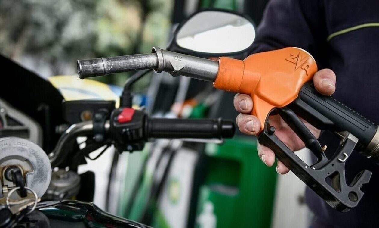 Γιατί ανεβαίνει πάλι η τιμή της αμόλυβδης – Στα 1,993 ευρώ ανά λίτρο πανελλαδικά