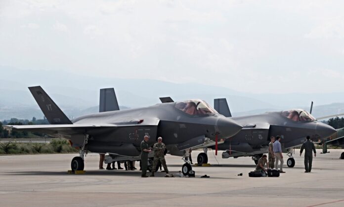 1463883-f-35.jpg