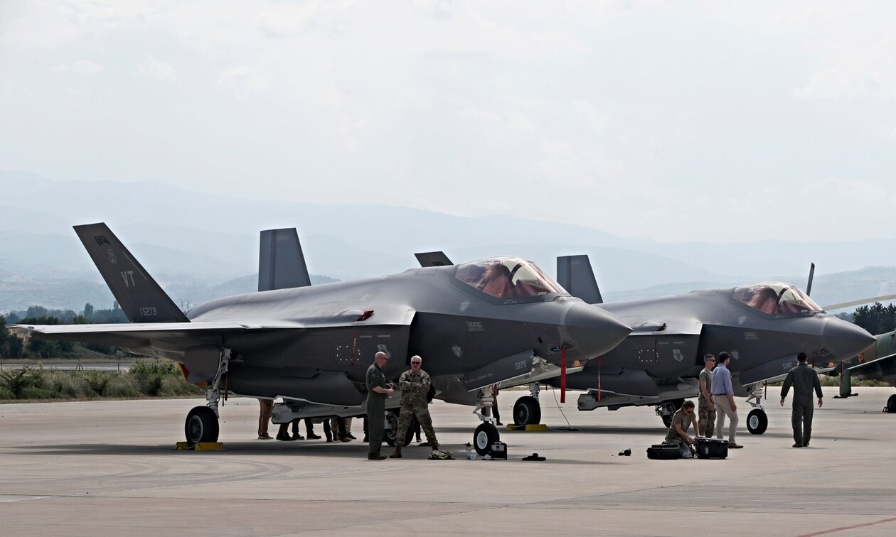 Flying Week: Τα τρία αμερικανικά F–35 έφθασαν στην Τανάγρα