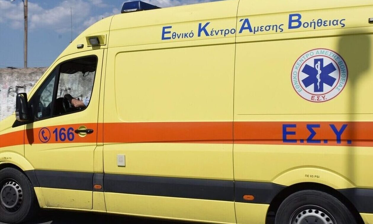 Κρήτη: Στο νοσοκομείο νεαρή κοπέλα που πετάχτηκε στο δρόμο από εν κινήσει αυτοκίνητο