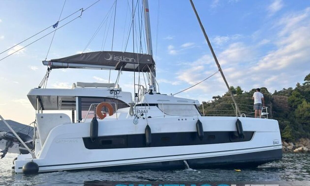 Σκιάθος: Ιστιοφόρο έπεσε σε βράχια – Συνελήφθη ο 79χρονος καπετάνιος