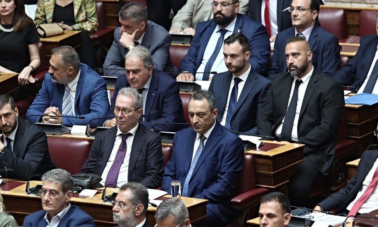 «Σπαρτιάτες»: Ανακοινώθηκε η διαγραφή τριών βουλευτών και ανεξαρτητοποίηση άλλων δύο
