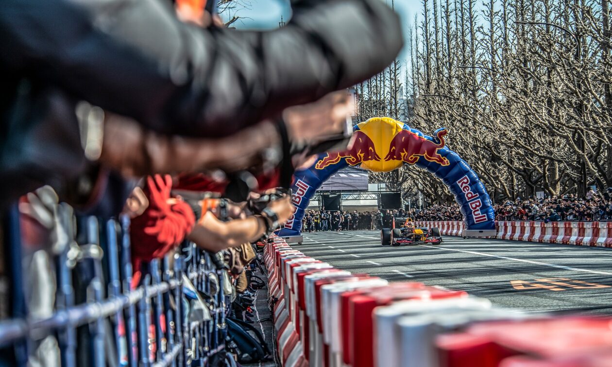 Όταν η ιστορία συναντάει την ταχύτητα: Red Bull Showrun by ALUMIL στη Θεσσαλονίκη