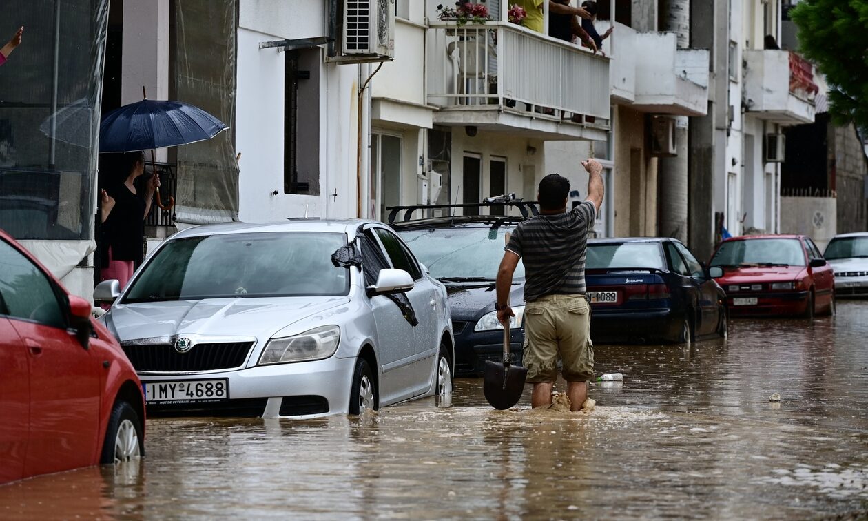 Κακοκαιρία Daniel – Αχιλλέας Μπέος: «Έχουν καταστραφεί ολοσχερώς νοικοκυριά και επιχειρήσεις»