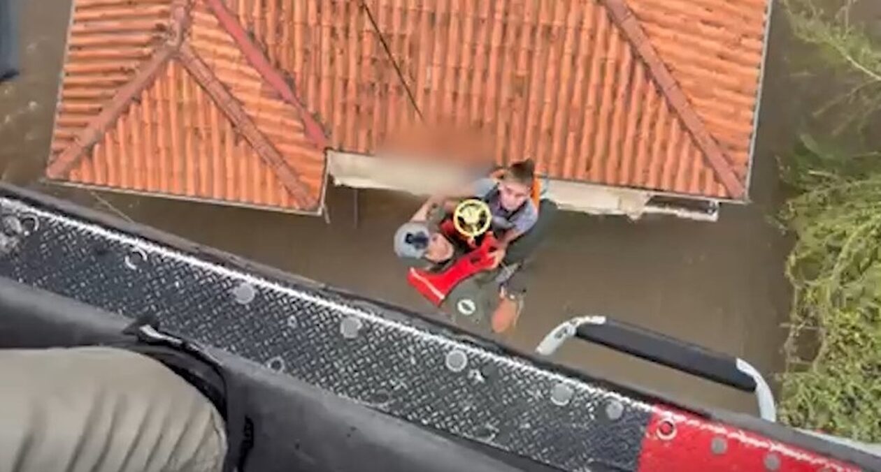 Κακοκαιρία Daniel – Τρίκαλα: Νέες συγκλονιστικές εικόνες από διασώσεις με Super Puma