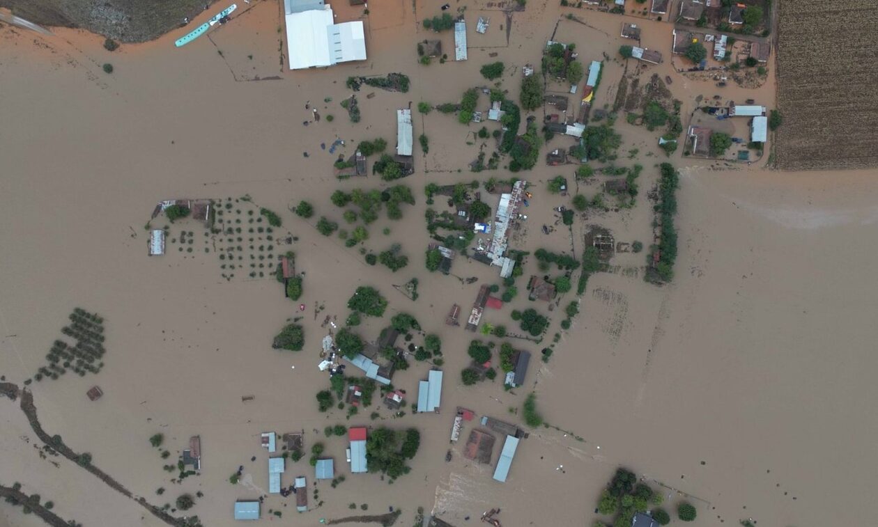 Κακοκαιρία Daniel – Τρίκαλα: Τα σπίτια χάθηκα στο νερό – «Τέτοια καταστροφή δεν έχουμε ξαναζήσει»