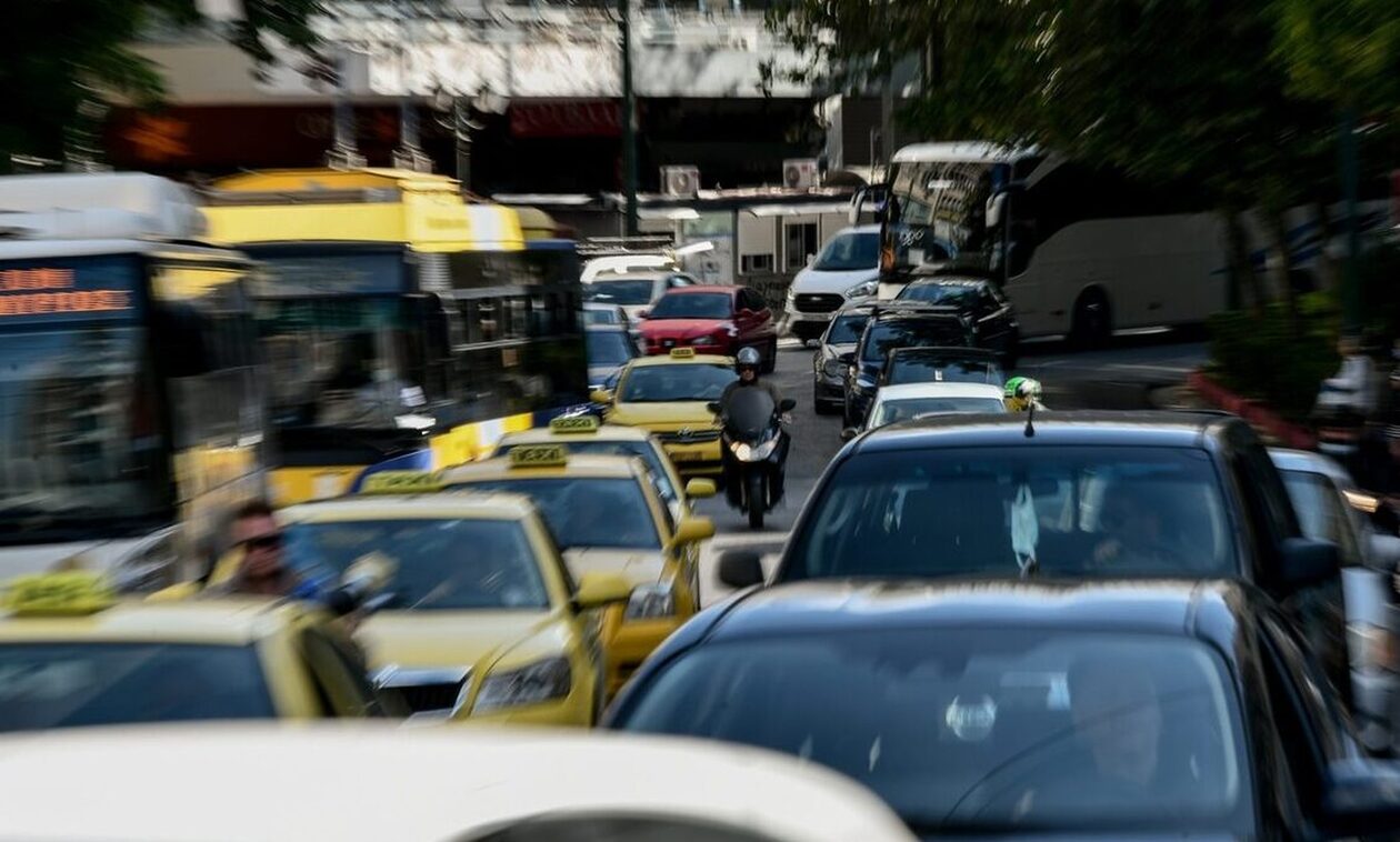 Κίνηση τώρα: Βλάβη φορτηγών στη λεωφόρο Σχιστού – Τροχαίο στη λεωφόρο Κηφισού