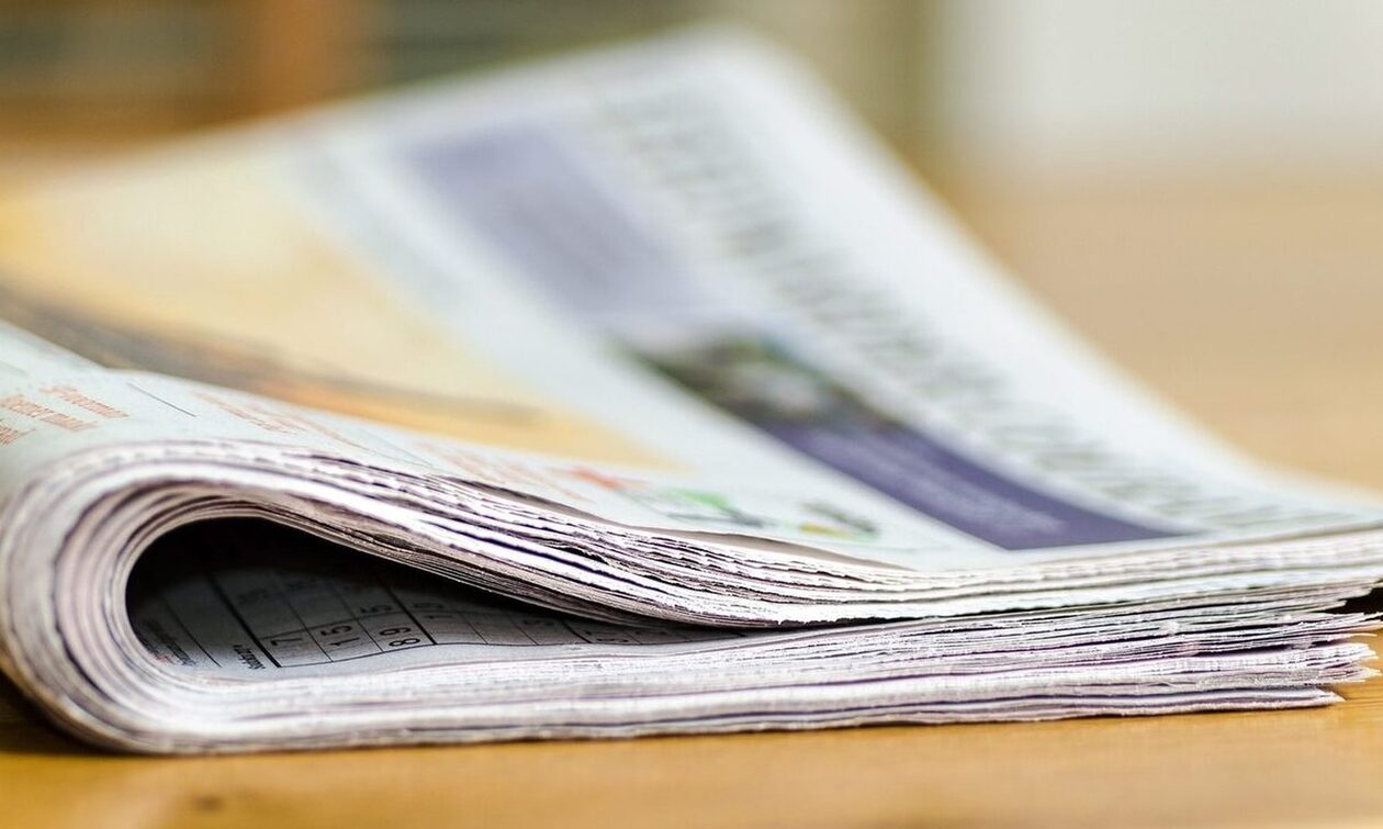 Η μάχη για τους απεγκλωβισμούς από τα λασπόνερα στη Θεσσαλία στα πρωτοσέλιδα του Σαββάτου