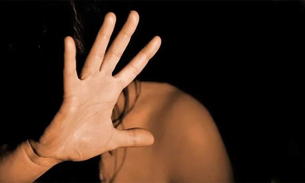 Ηράκλειο: Άγνωστος προσπάθησε να βιάσει κοπέλα – Πληροφορίες και για δεύτερη απόπειρα το ίδιο βράδυ