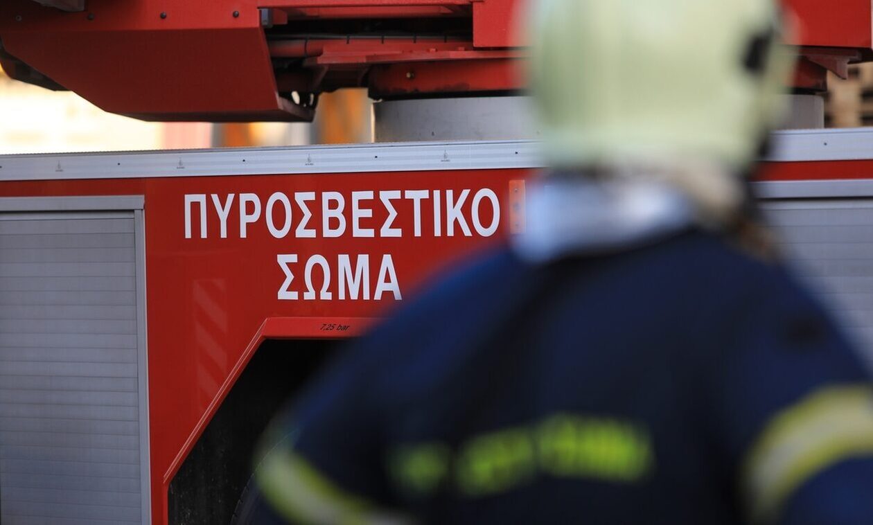 Υπό μερικό έλεγχο η φωτιά στον Μαραθώνα