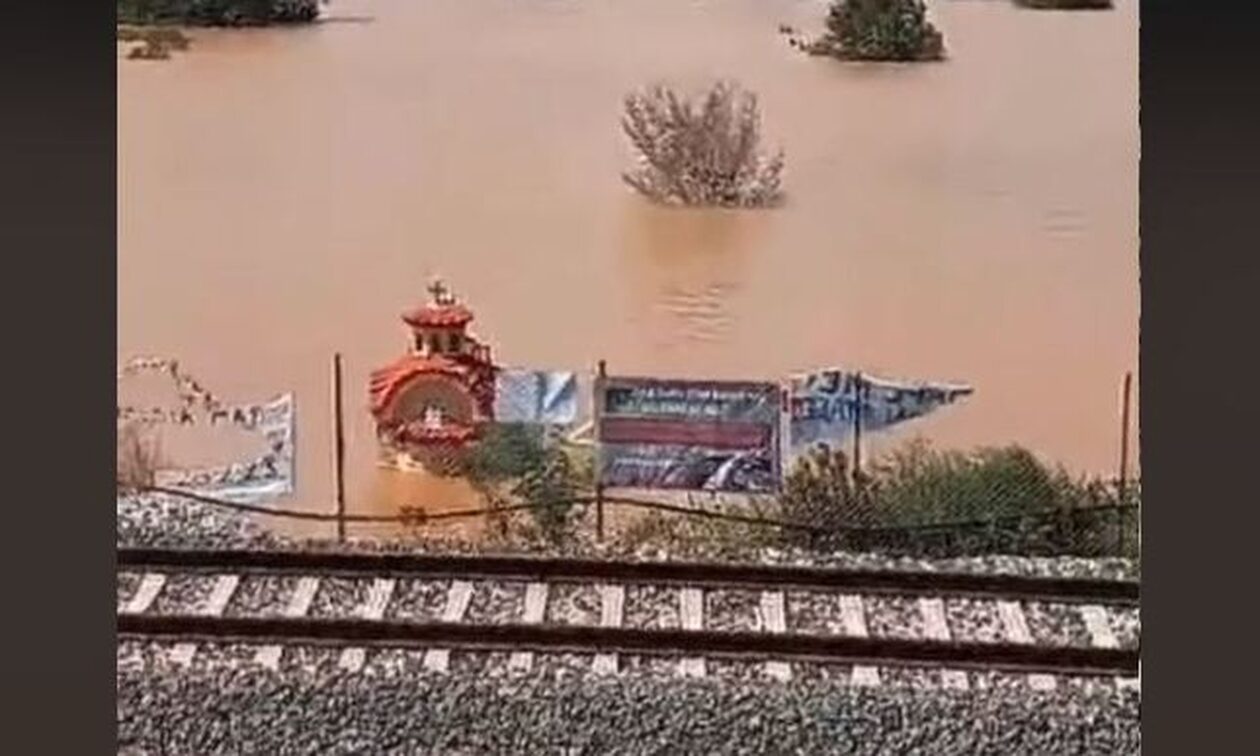 Κακοκαιρία Daniel: Πλημμύρισε και το σημείο που συγκρούστηκαν τα τρένα στα Τέμπη (vid)