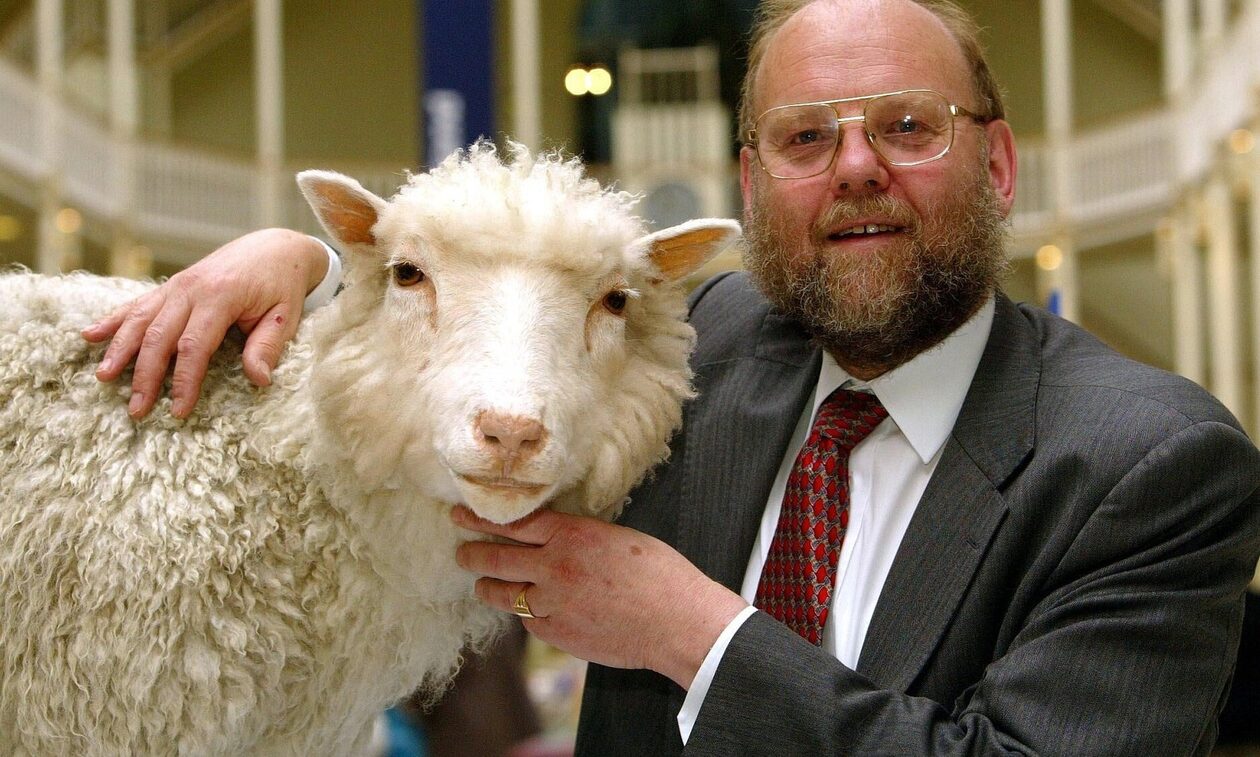 Πέθανε ο «μπαμπάς» της Ντόλι, ο Βρετανός επιστήμονας Ίαν Γουίλμουτ, ο πατέρας της κλωνοποίησης
