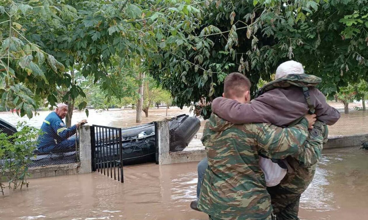 Κακοκαιρία Daniel: 2.227 πολίτες έχουν απεγκλωβιστεί στη Θεσσαλία με τη βοήθεια των Ενόπλων Δυνάμεων