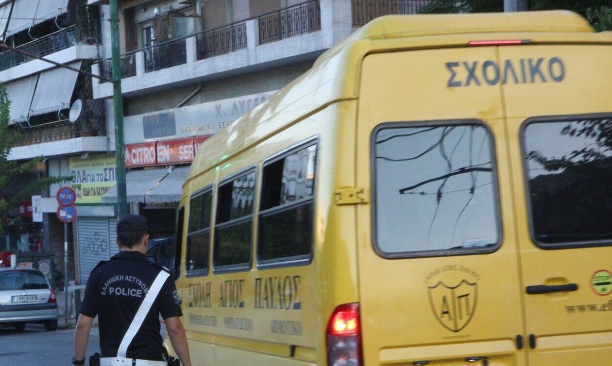 Πάνω από 200 παραβάσεις βεβαιώθηκαν σε 1696 έλεγχους της Τροχαίας σε σχολικά λεωφορεία