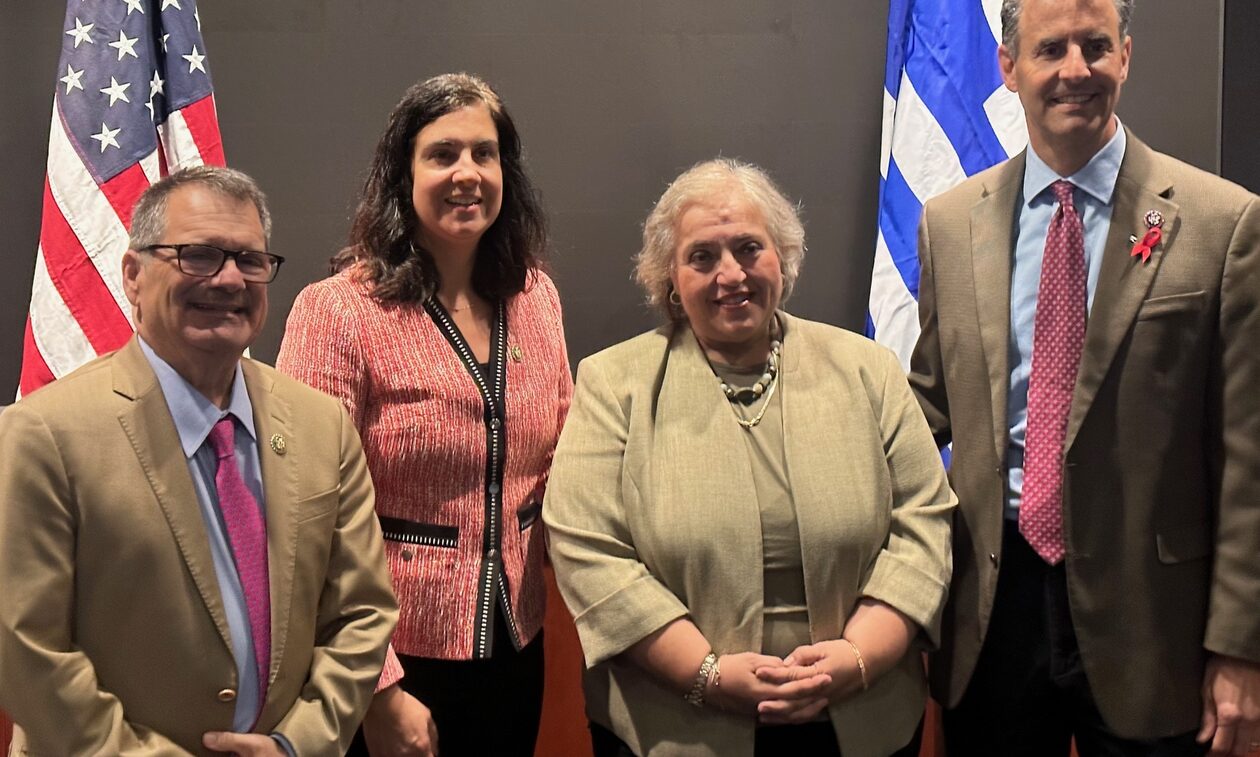 ΗΠΑ: Αποχαιρετιστήρια εκδήλωση στο Κογκρέσο προς τιμήν της Αλεξάνδρας Παπαπδοπούλου