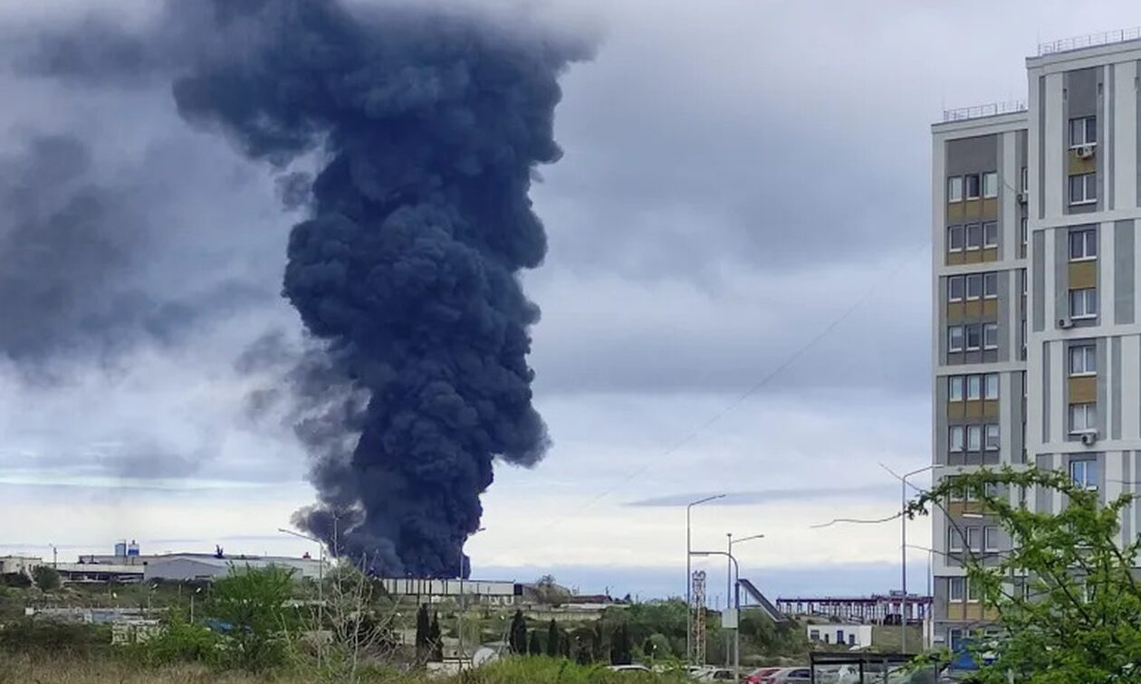 Η Ρωσία λέει πως η Ουκρανία επιτέθηκε στη Σεβαστούπολη με πυραύλους κρουζ και ναυτικά drones