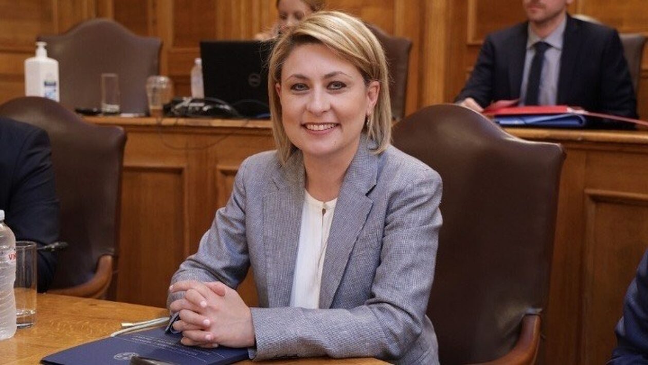 Υποχρεωτικά τα ειδικά καθίσματα στα αυτοκίνητα για τα παιδιά κάτω των 36 κιλών