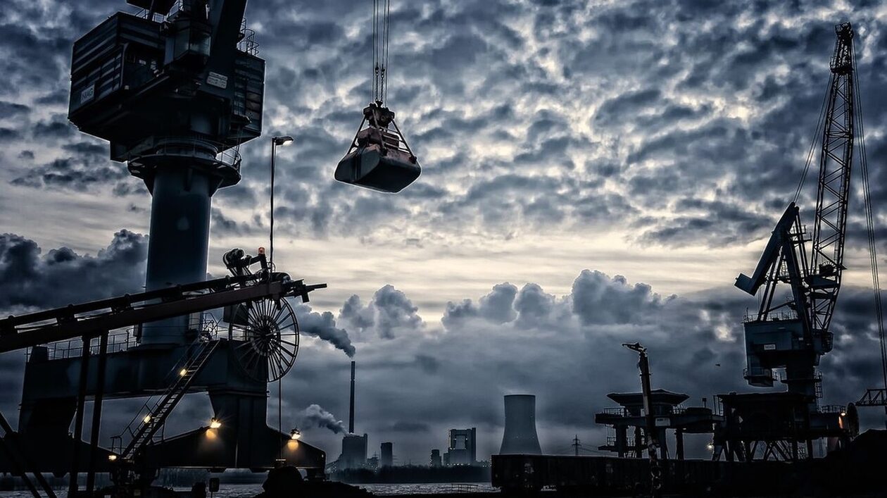 Κίνα: Εξι νεκροί από κατάρρευση οικοδομικού γερανού