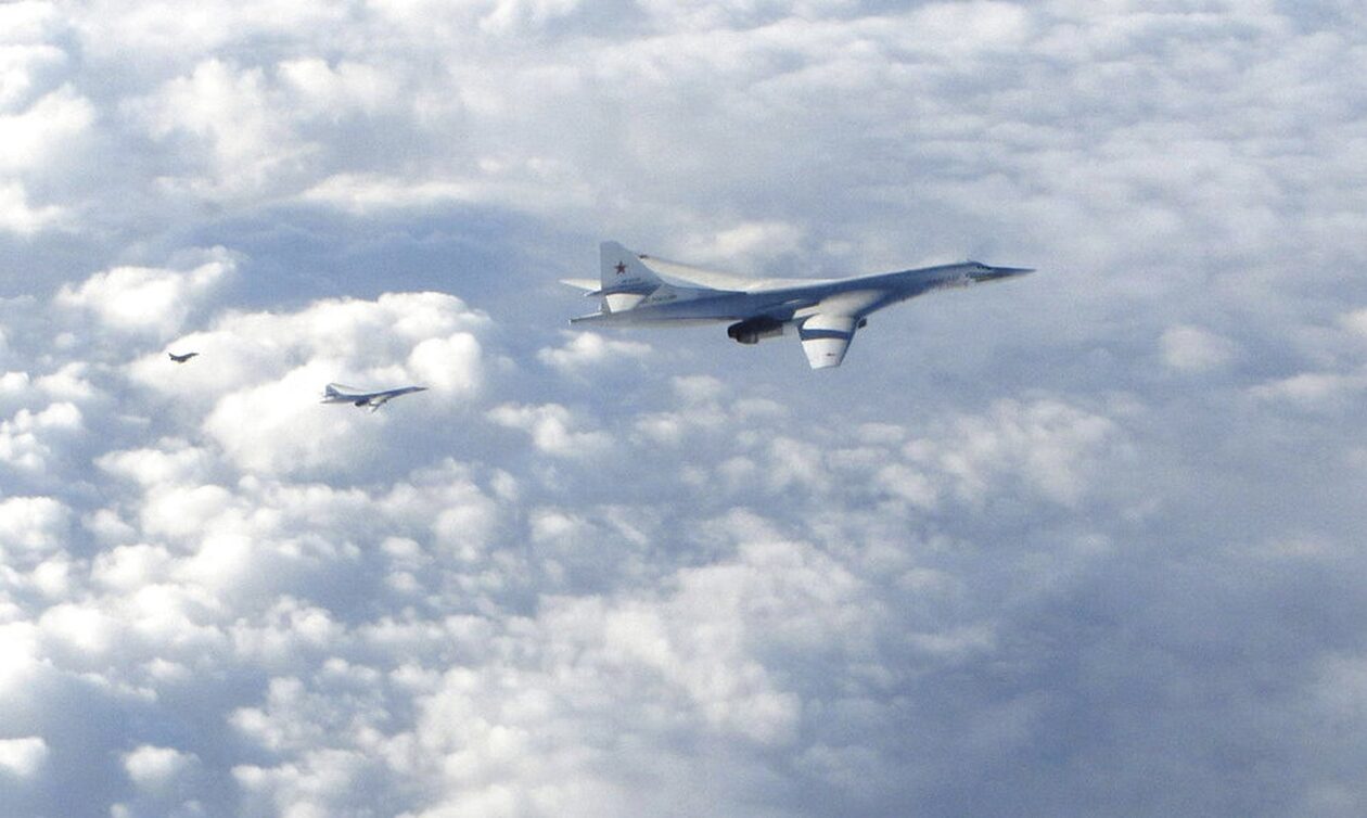 BBC: Ρώσος πιλότος παρερμήνευσε εντολή και εκτόξευσε πυραύλους κατά βρετανικού κατασκοπευτικού