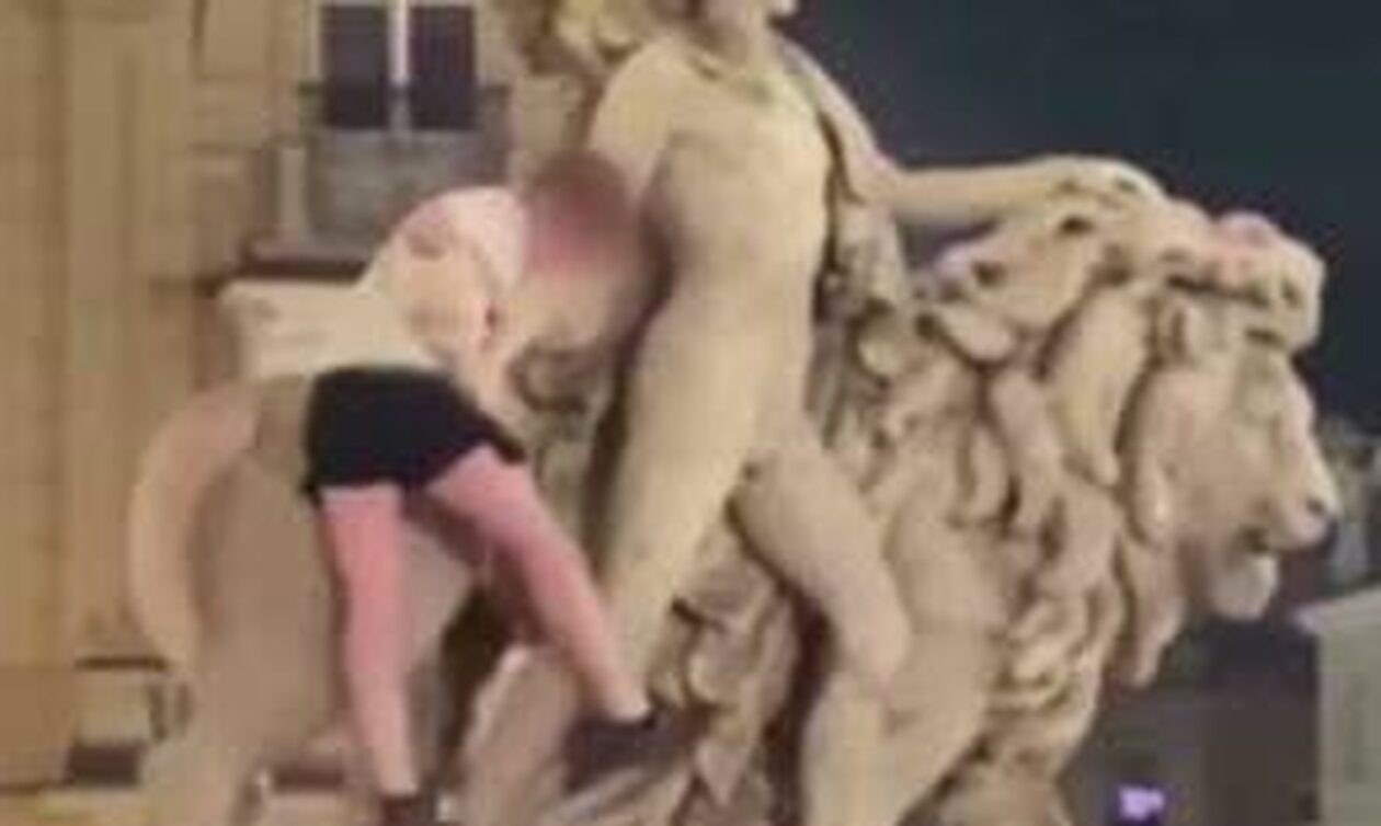 Βέλγιο: Μεθυσμένος τουρίστας κατέστρεψε γλυπτό που… μόλις είχε αποκατασταθεί – Βίντεο