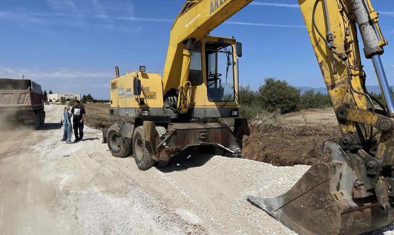 Θεσσαλία: Επιχειρούν πάνω από 380 μηχανήματα για την πρόσβαση σε όλα τα χωριά