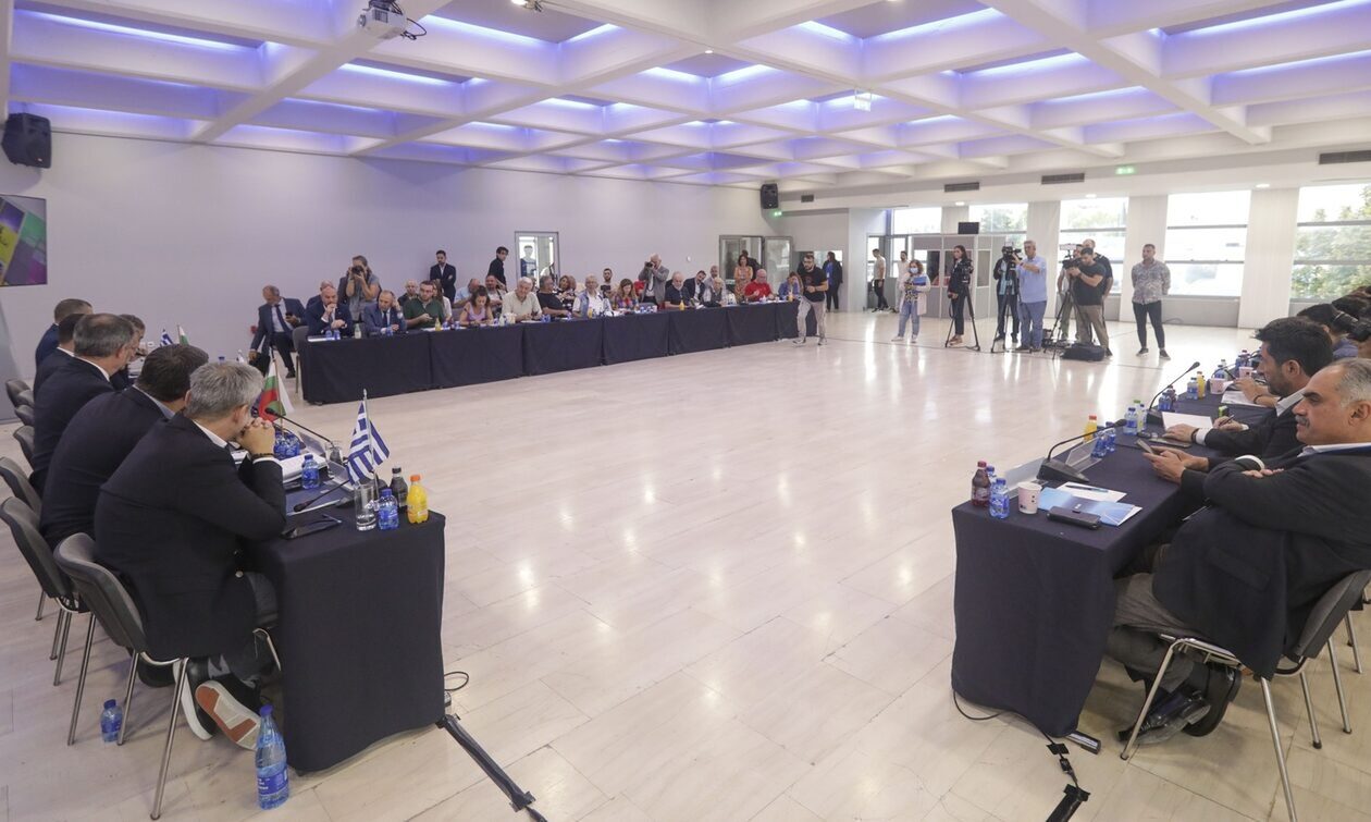 ΔΕΘ: «Μόνο οι υπουργοί που πρέπει θα είναι στη Θεσσαλονίκη» – «Οι υπόλοιποι στο καθήκον»