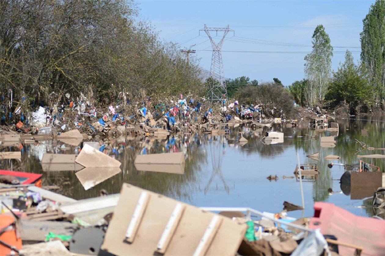 Λάρισα: Εικόνες πέρα από κάθε φαντασία στις Εργατικές Κατοικίες Γιάννουλης