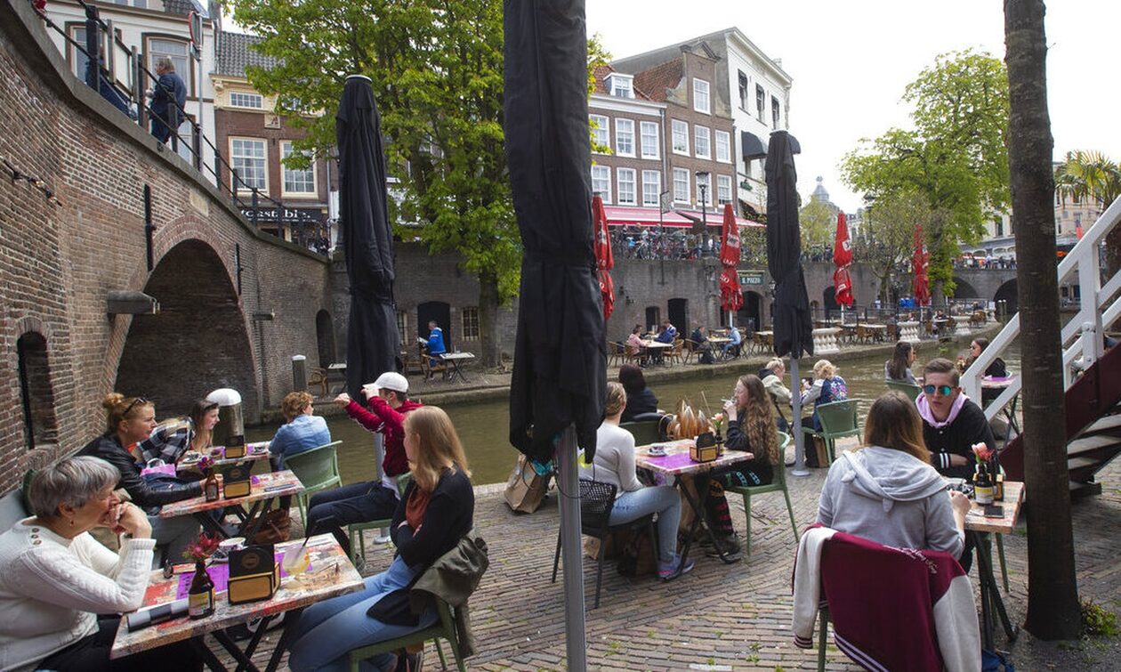 Ολλανδία: Η αγοραστική δύναμη των καταναλωτών κατέγραψε τη μεγαλύτερη πτώση εδώ και 40 χρόνια