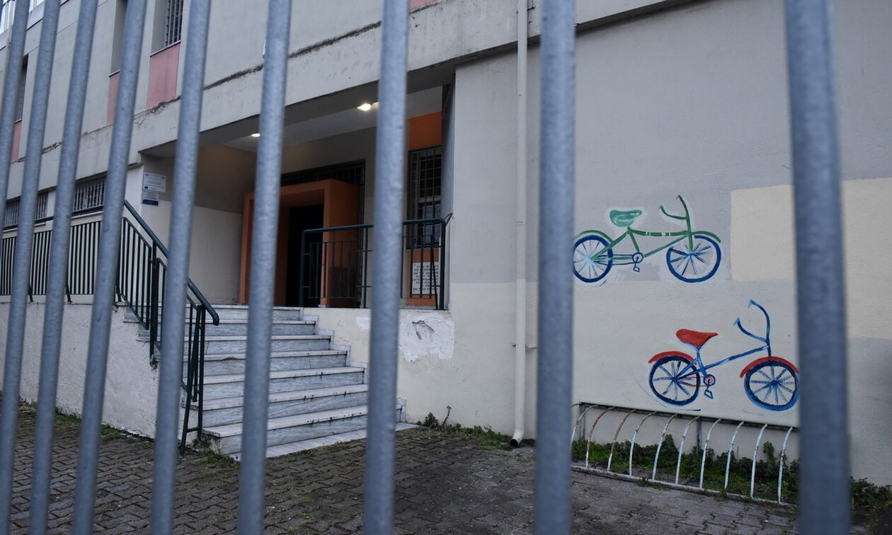 Κλειστά μέχρι την Παρασκευή τα σχολεία στην Περιφέρεια Θεσσαλίας