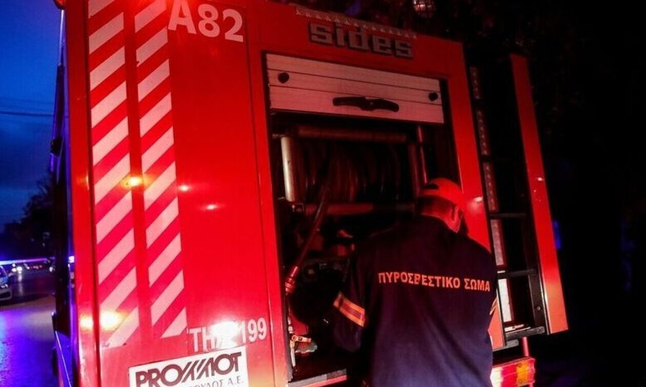 Φωτιά τα ξημερώματα σε χωριό του Ηρακλείου – Άμεση η κινητοποίηση της Πυροσβεστικής