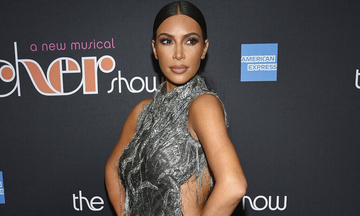 Κιμ Καρντάσιαν: Ο γιος της ύψωσε το μεσαίο δάχτυλο στους παπαράτσι και εκείνη του τα «έψαλλε»