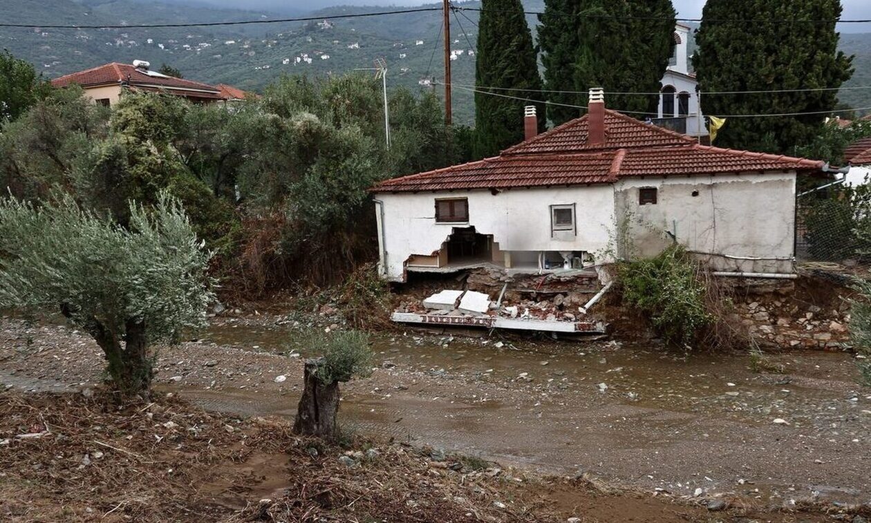 Νέο τηλεφωνικό κέντρο για τους πληγέντες στη Θεσσαλία – Πάνω από 15.000 αιτήσεις για αρωγή