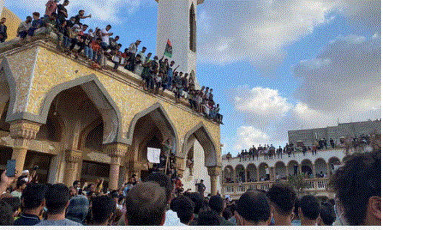 Λιβύη: Τσουνάμι «οργής» στην ισοπεδωμένη από τις πλημμύρες Ντέρνα – Έκαψαν το σπίτι του δημάρχου