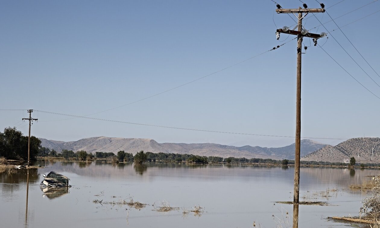 LIVE η ενημέρωση από το Συντονιστικό Κέντρο Επιχειρήσεων στη Λάρισα