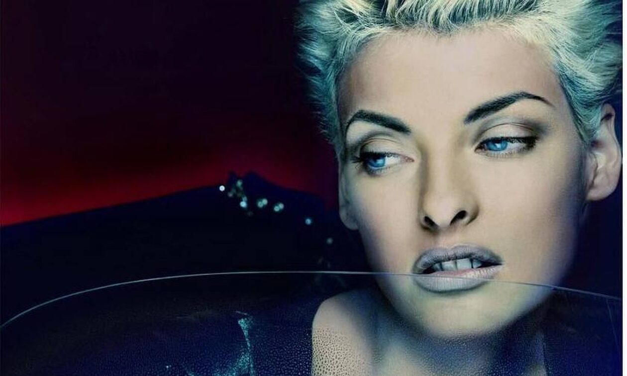 Linda Evangelista: «Με πίεσαν για γυμνές φωτογραφίες στα 16 μου»