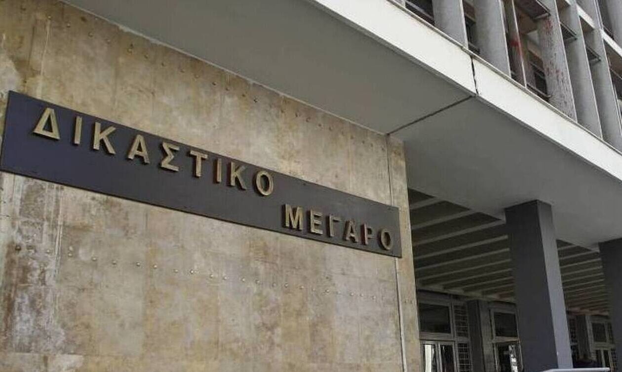 Θεσσαλονίκη: Προφυλακιστέοι οι πέντε κατηγορούμενοι για το κύκλωμα παρασκευής συνθετικών ναρκωτικών