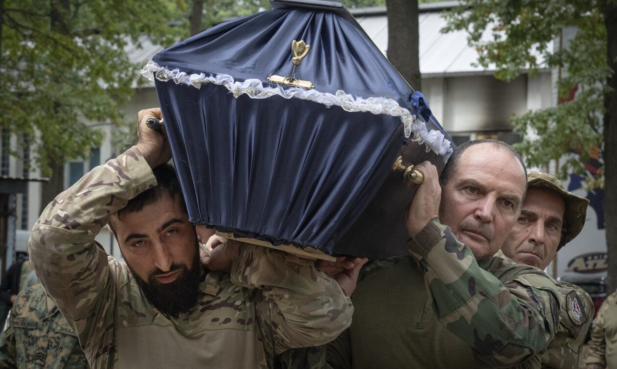 Ρώσοι επίστρατοι σκοτώνονται στην Ουκρανία κατά μέσο όρο στην 4-5 μήνες αφού λάβουν το φύλλο πορείας